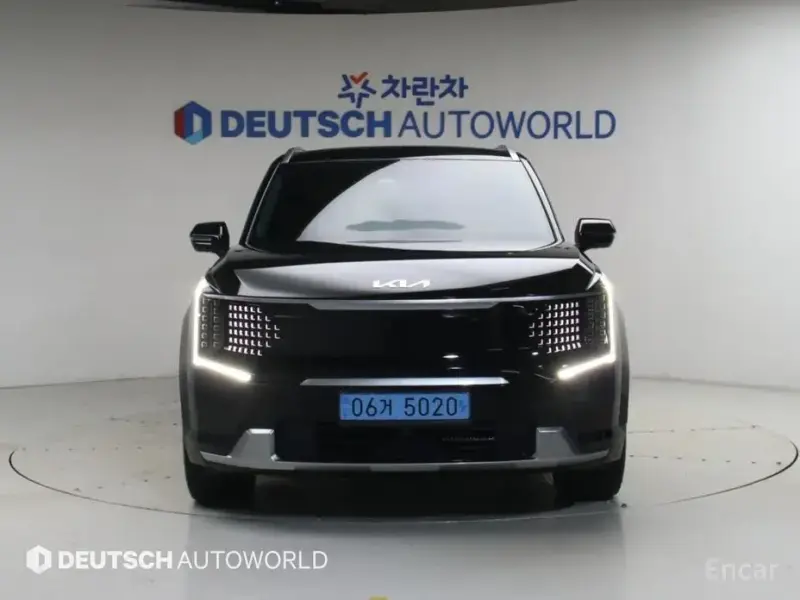 2023 Kia EV9 с пробегом 64 933 км