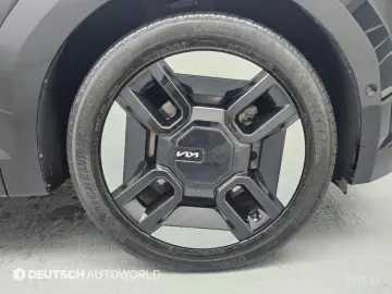 2023 Kia EV9 с пробегом 64 933 км