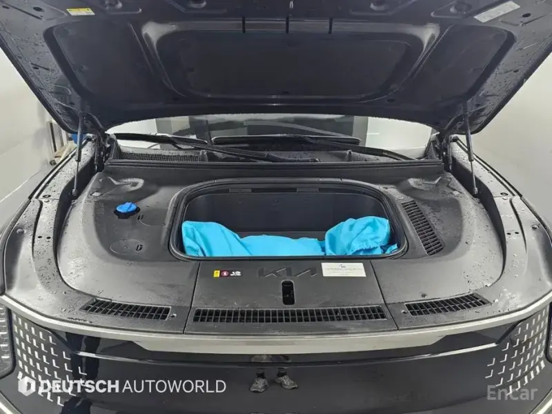 2023 Kia EV9 с пробегом 64 933 км