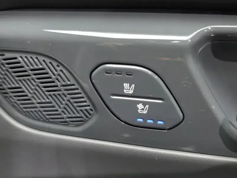2023 Kia EV9 с пробегом 92 624 км