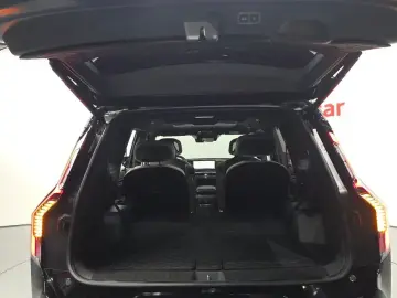 2023 Kia EV9 с пробегом 92 624 км