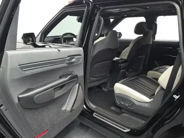 2023 Kia EV9 с пробегом 92 624 км
