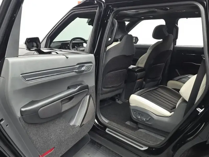 2023 Kia EV9 с пробегом 92 624 км