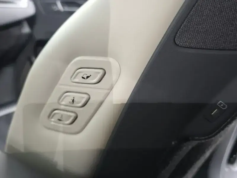 2023 Kia EV9 с пробегом 92 624 км