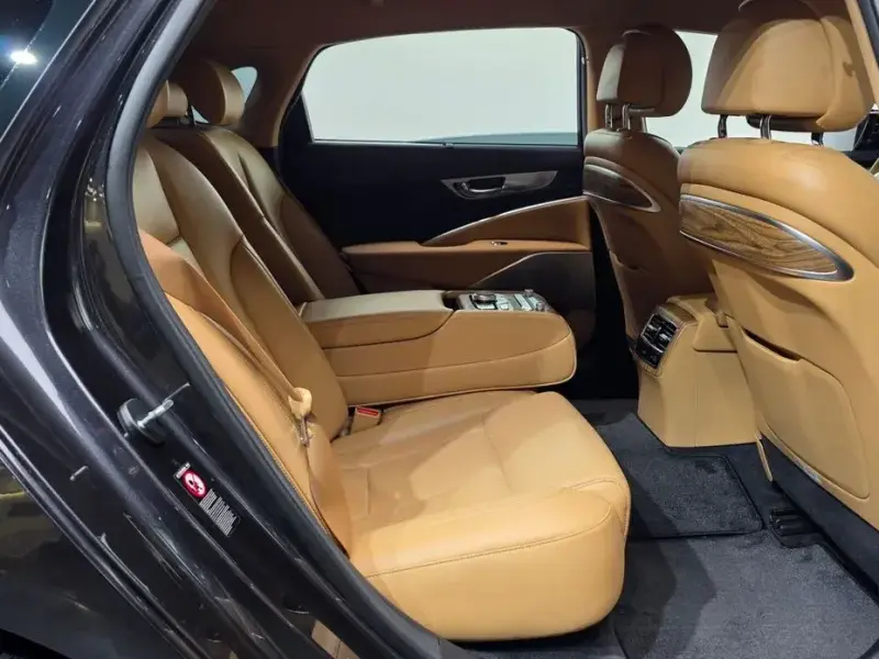 2023 Kia K9 с пробегом 95 168 км