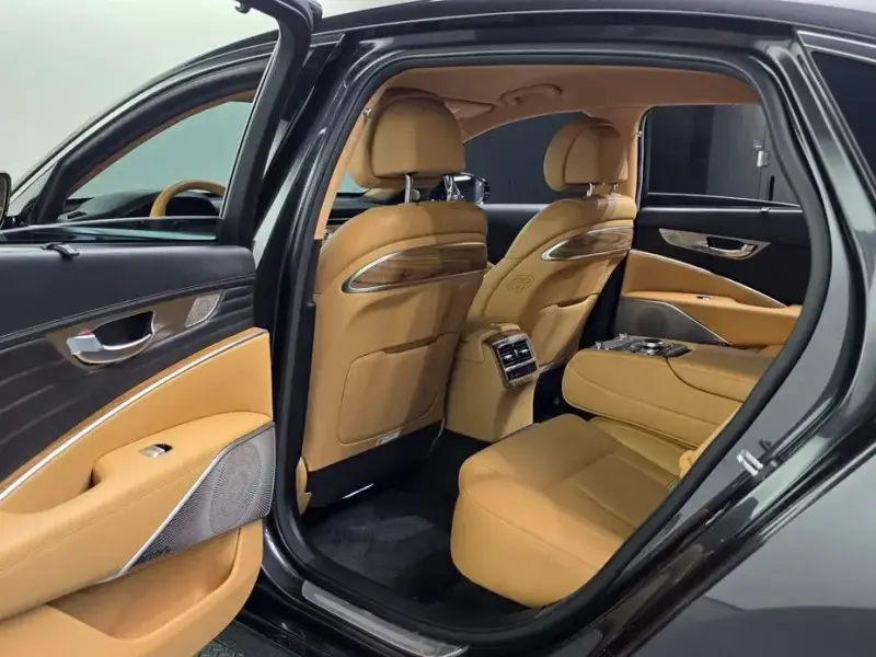 2023 Kia K9 с пробегом 95 168 км