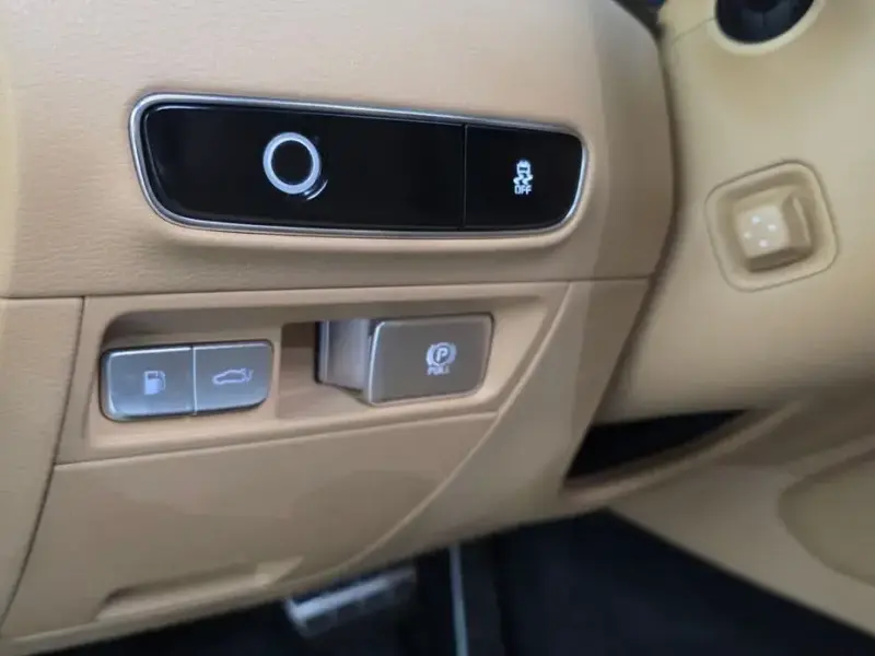 2023 Kia K9 с пробегом 95 168 км