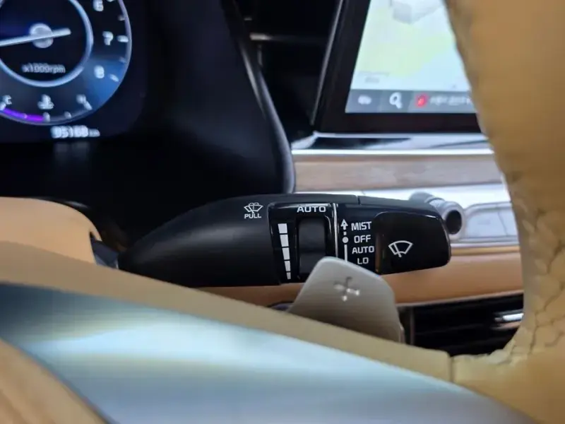 2023 Kia K9 с пробегом 95 168 км