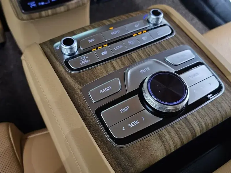 2023 Kia K9 с пробегом 22 614 км
