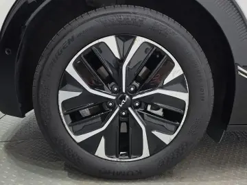 2023 Kia EV6 с пробегом 82 011 км