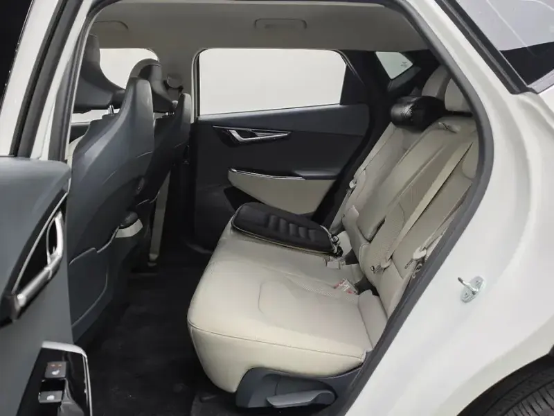 2023 Kia EV6 с пробегом 82 011 км