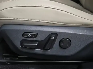 2023 Kia EV6 с пробегом 82 011 км