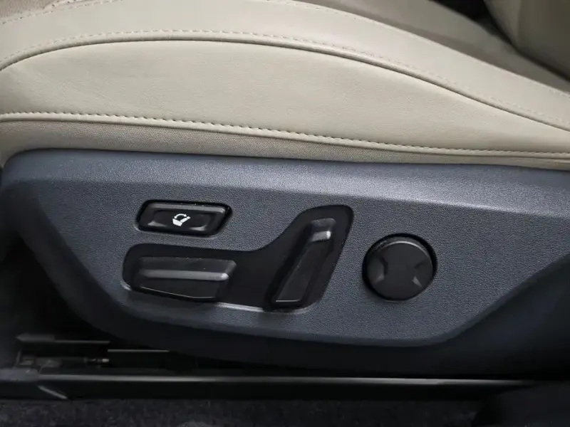 2023 Kia EV6 с пробегом 82 011 км