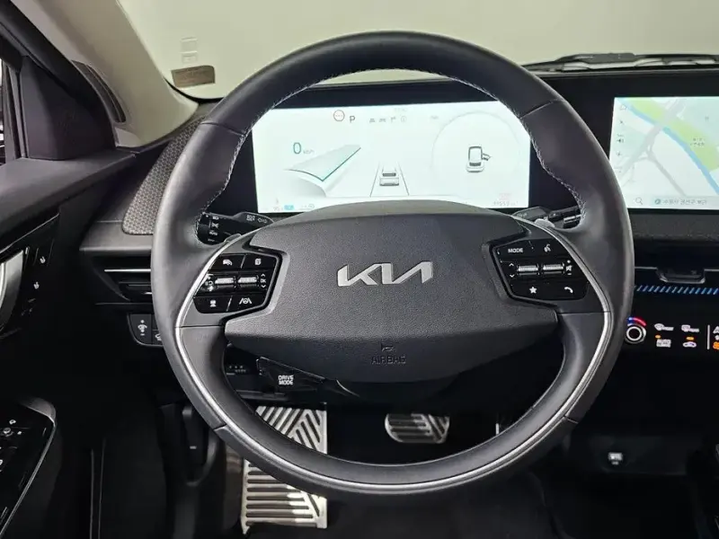2023 Kia EV6 с пробегом 39 559 км