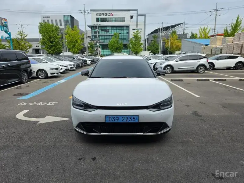 2022 Kia EV6 с пробегом 95 952 км