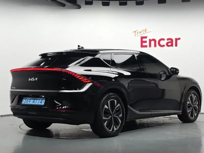 2023 Kia EV6 с пробегом 21 565 км