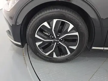 2023 Kia EV6 с пробегом 21 565 км