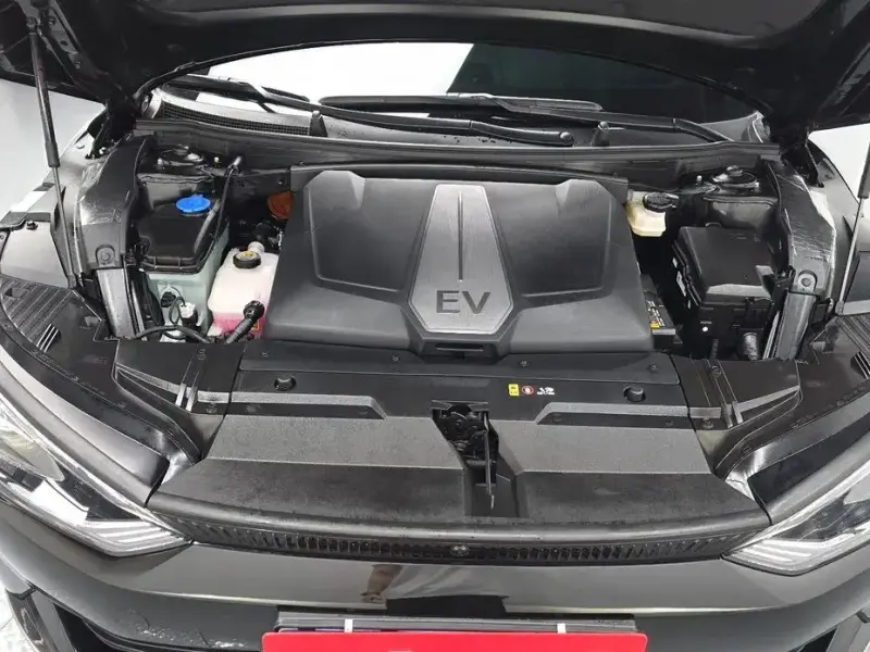 2023 Kia EV6 с пробегом 21 565 км