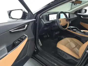 2023 Kia EV6 с пробегом 21 565 км
