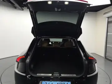2023 Kia EV6 с пробегом 21 565 км