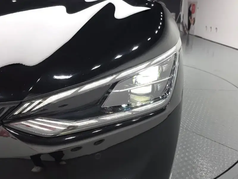 2023 Kia EV6 с пробегом 21 565 км