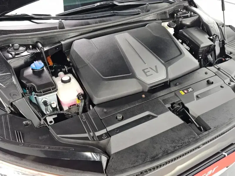 2023 Kia EV6 с пробегом 39 317 км