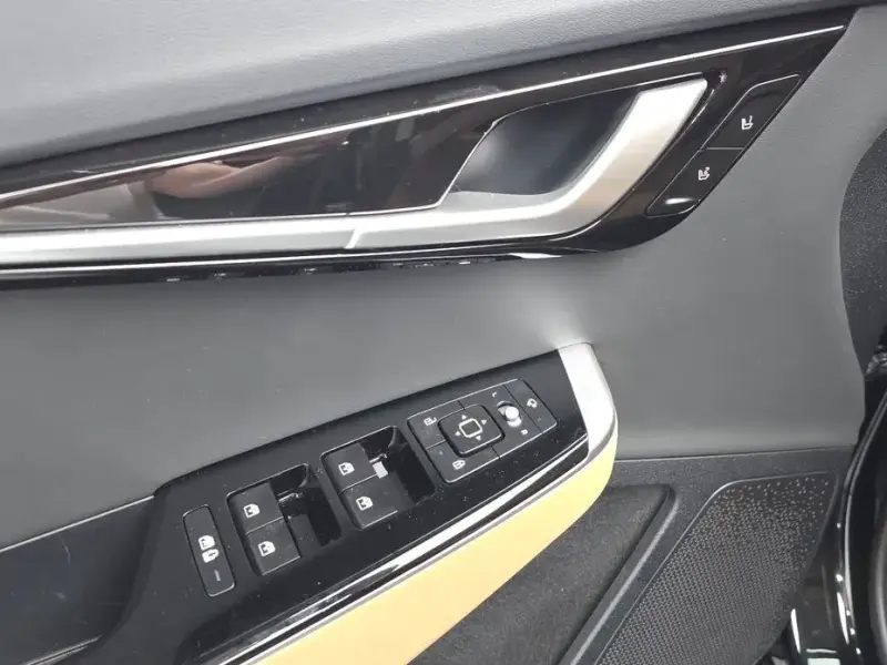 2023 Kia EV6 с пробегом 21 565 км