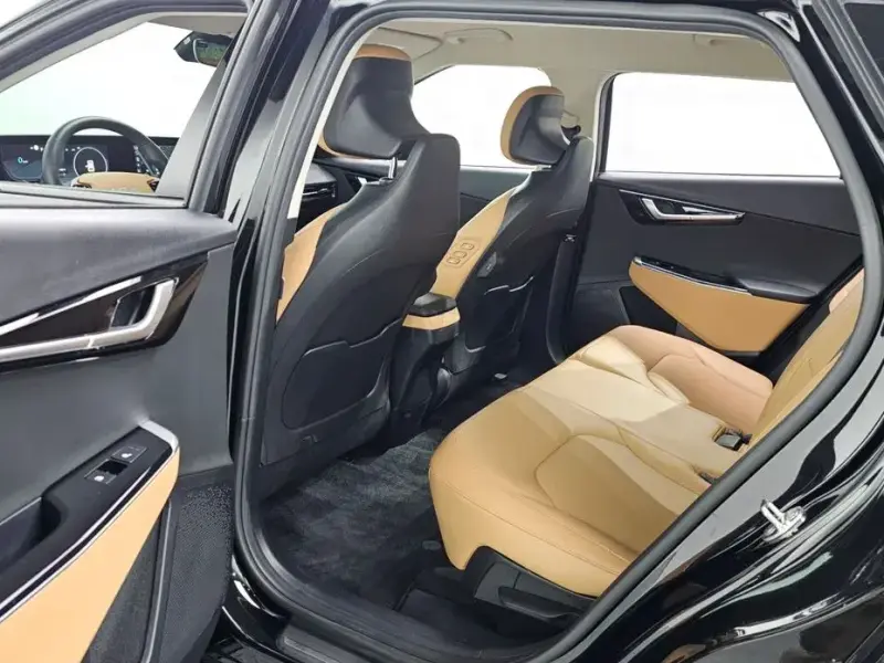 2023 Kia EV6 с пробегом 39 317 км
