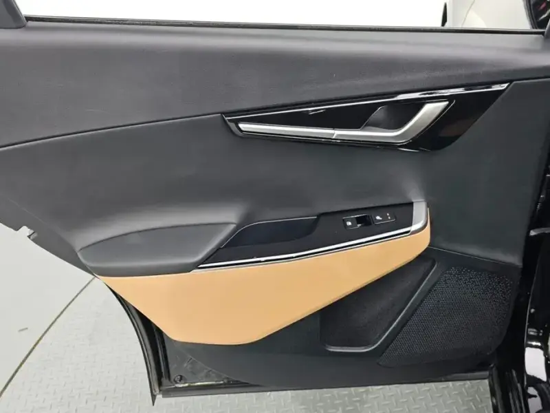 2023 Kia EV6 с пробегом 39 317 км