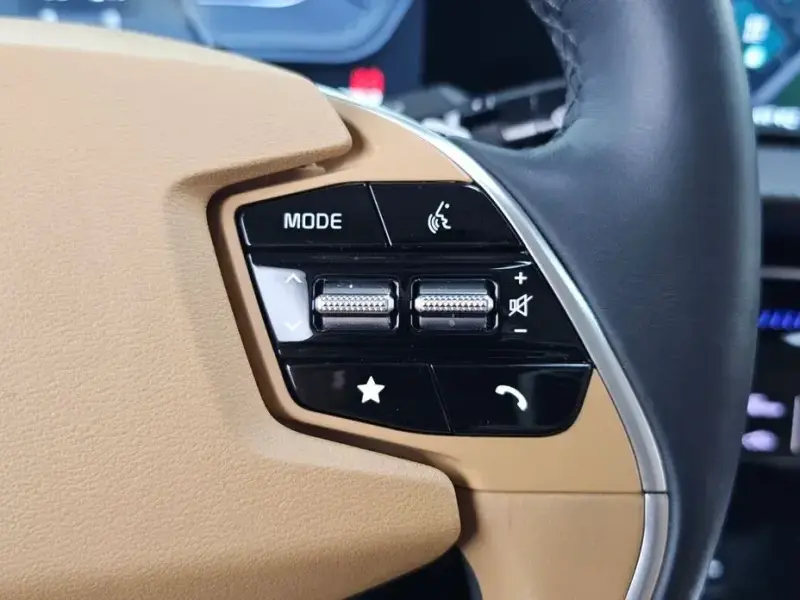 2023 Kia EV6 с пробегом 39 317 км