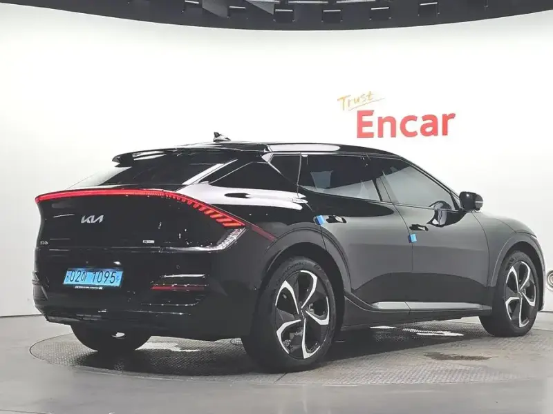 2023 Kia EV6 с пробегом 51 885 км