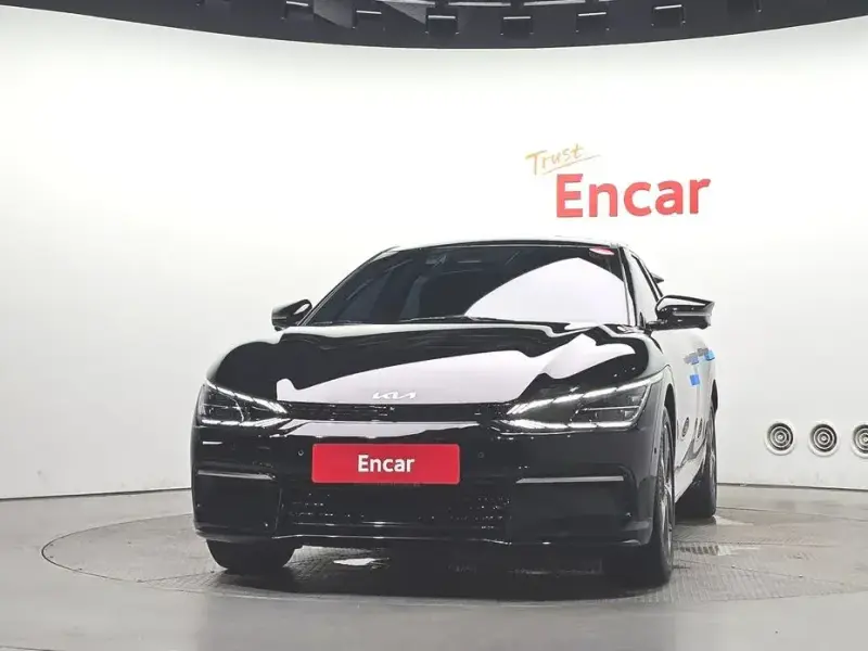 2023 Kia EV6 с пробегом 51 885 км