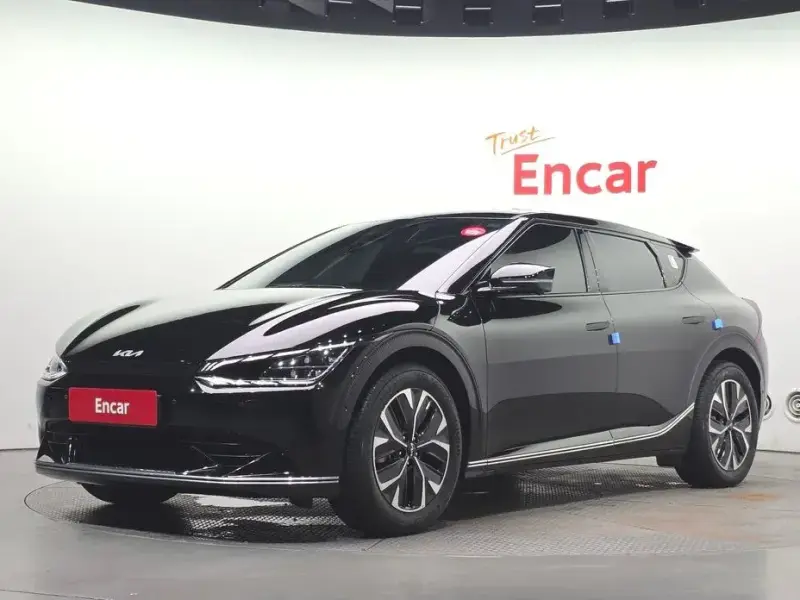 2023 Kia EV6 с пробегом 35 499 км