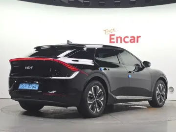 2023 Kia EV6 с пробегом 35 499 км