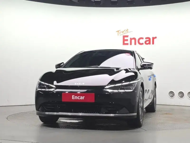 2023 Kia EV6 с пробегом 35 499 км