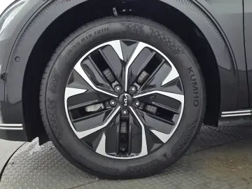 2023 Kia EV6 с пробегом 35 499 км