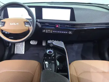 2023 Kia EV6 с пробегом 35 499 км