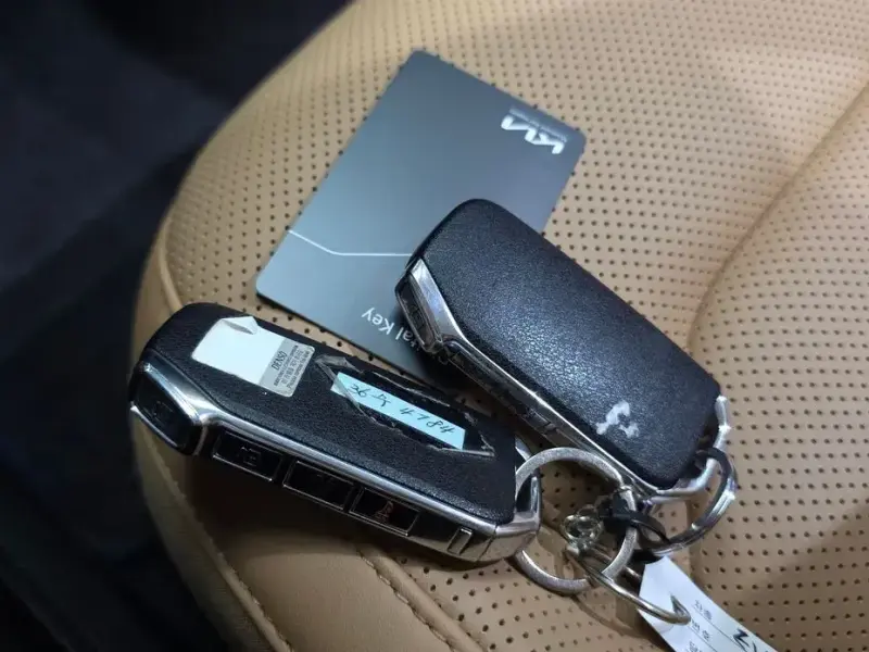 2023 Kia EV6 с пробегом 35 499 км