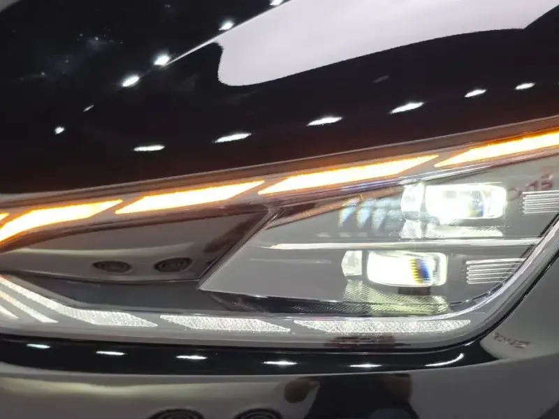 2023 Kia EV6 с пробегом 35 499 км