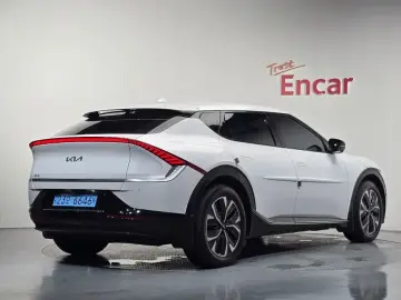 2022 Kia EV6 с пробегом 82 645 км