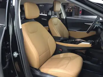 2023 Kia EV6 с пробегом 35 499 км