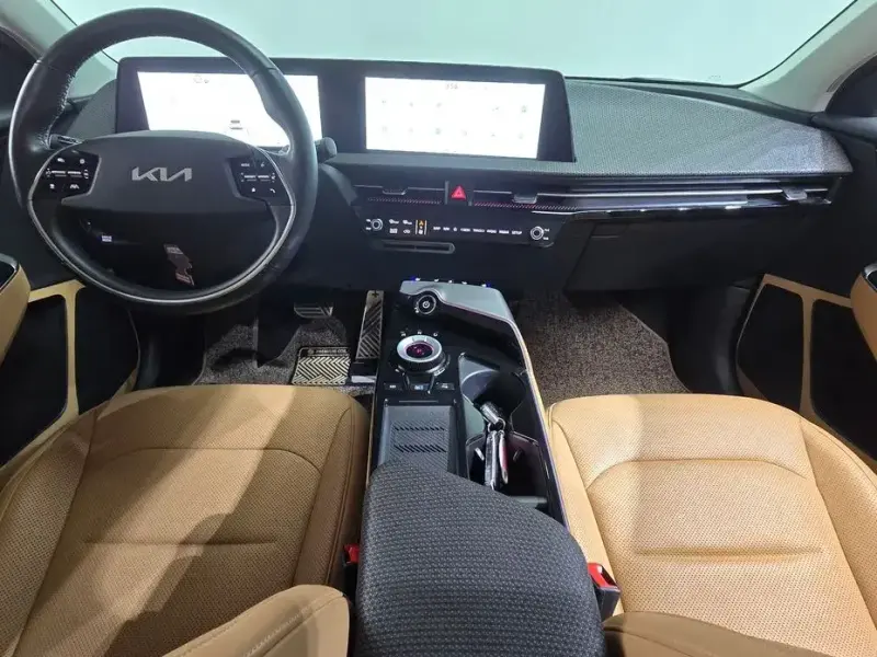 2022 Kia EV6 с пробегом 82 645 км