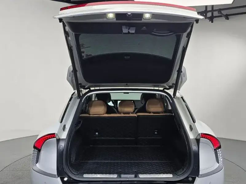 2022 Kia EV6 с пробегом 82 645 км