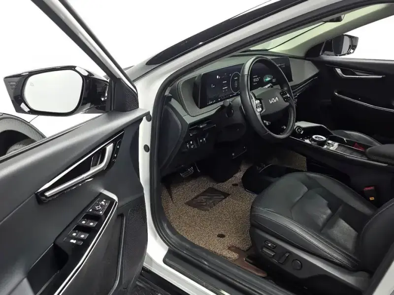 2024 Kia EV6 с пробегом 29 903 км