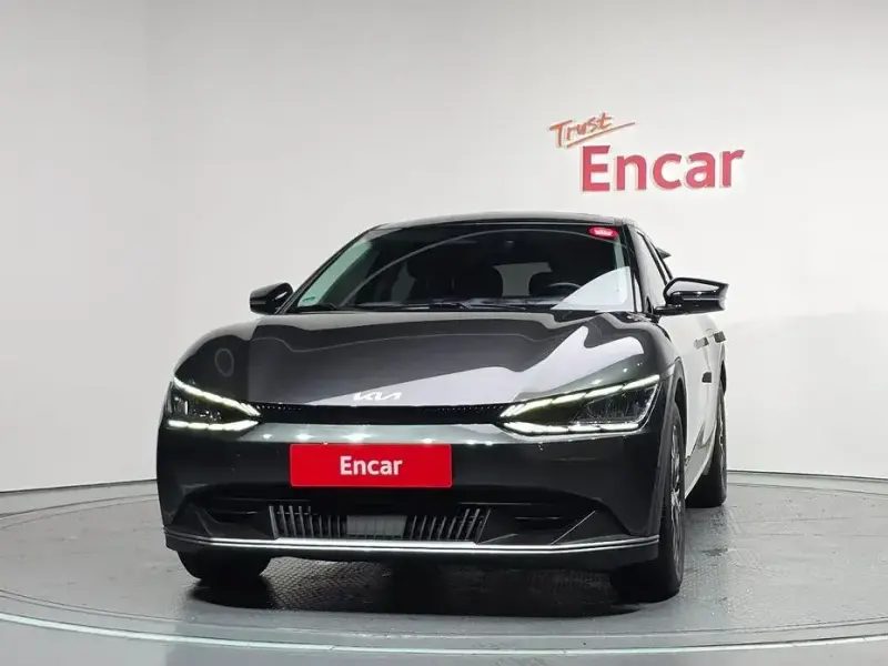 2023 Kia EV6 с пробегом 52 622 км