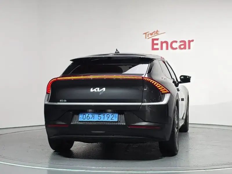 2023 Kia EV6 с пробегом 52 622 км