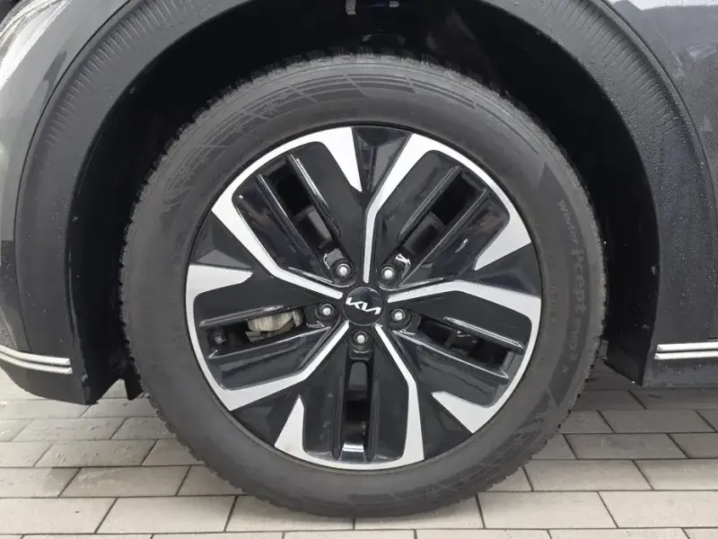 2023 Kia EV6 с пробегом 52 622 км