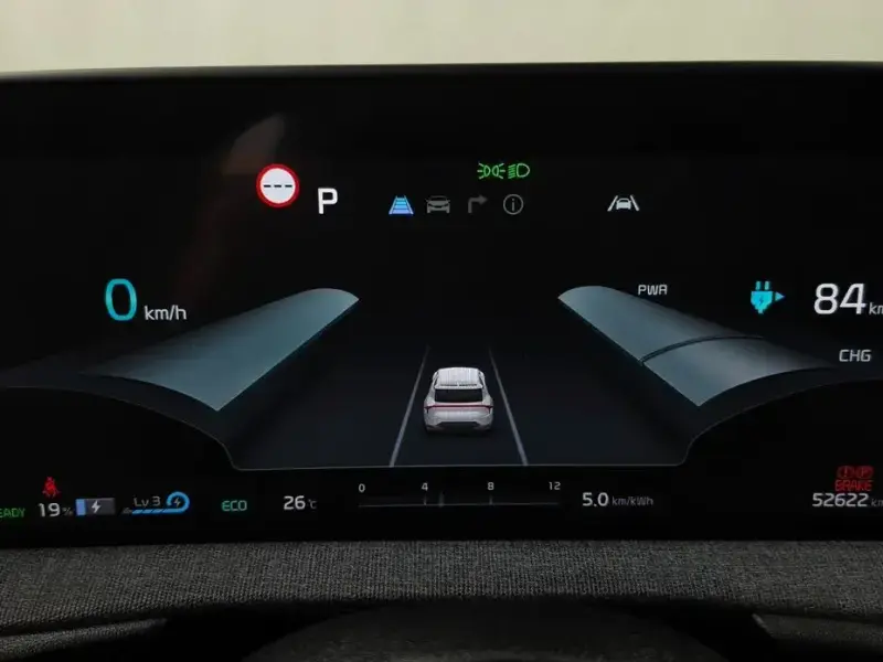 2023 Kia EV6 с пробегом 52 622 км