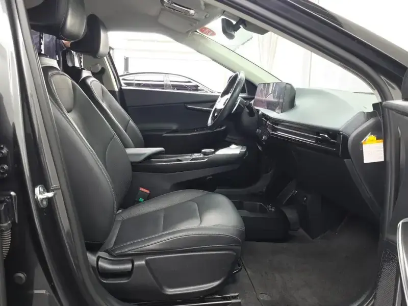 2023 Kia EV6 с пробегом 52 622 км