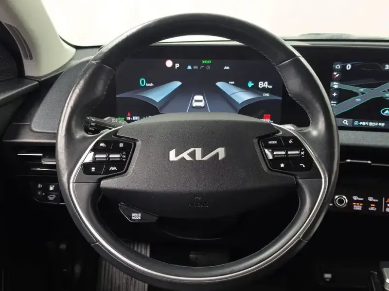 2023 Kia EV6 с пробегом 52 622 км